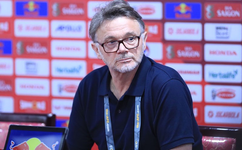 Chính thức: Người hâm mộ Việt Nam quay lưng với Hlv Troussier