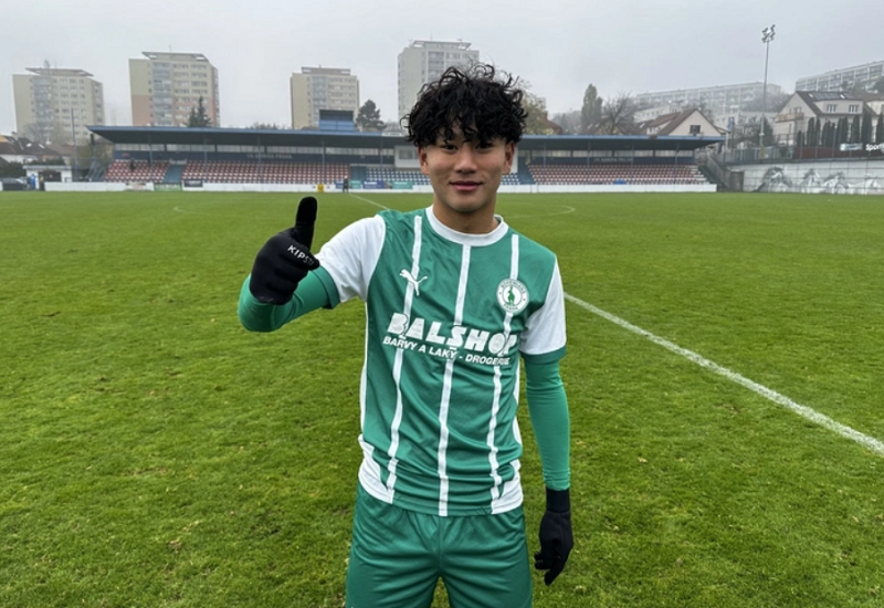 HLV Kim Sang-sik bất ngờ trao cơ hội cho tài năng Việt kiều, trình cao hơn cả Viktor Lê