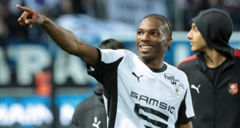 Chelsea sẵn sàng ‘phá két’ vì trung vệ mới, Jacquet lọt tầm ngắm